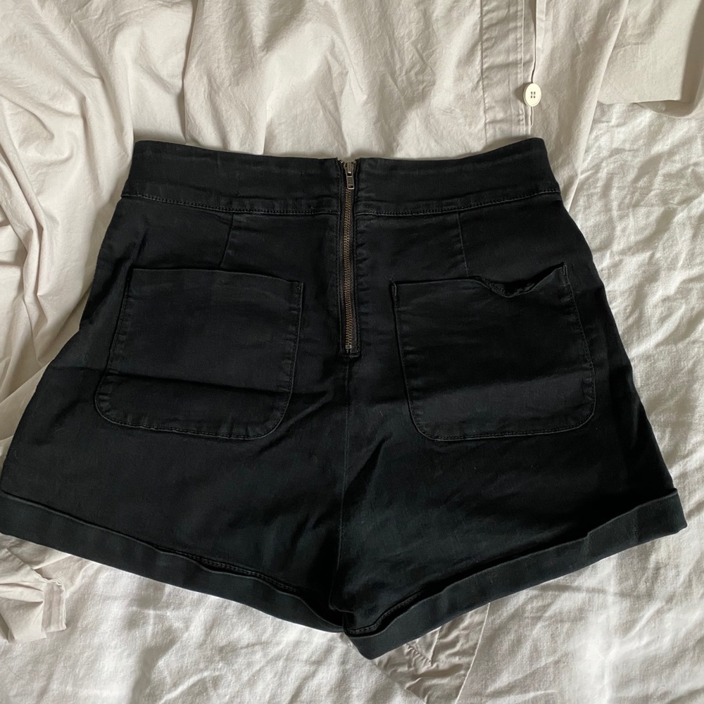❌SOLD Urban Outfitters Cheeky Shorts 6 - Picture 3 of 4